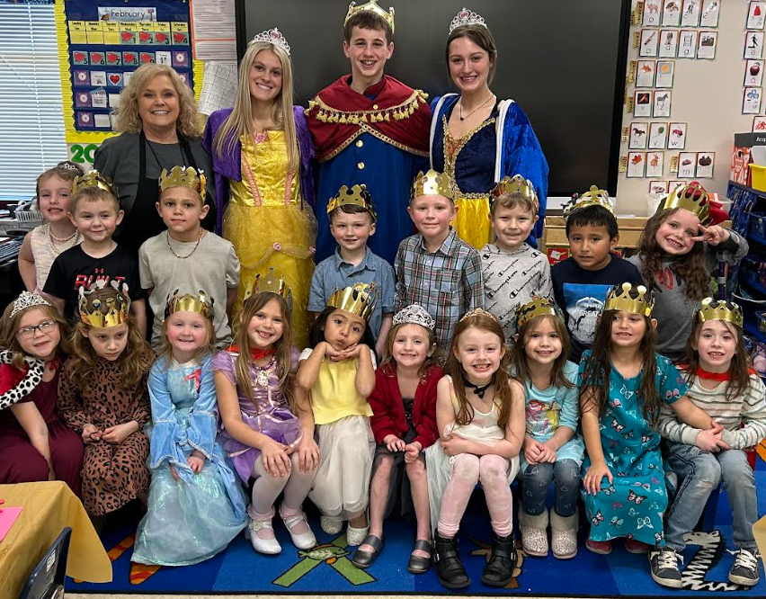 Mrs Lisa Brown’s Kindergarten class enjoyed their tea party. They even had a Prince & Princesses join the tea party & then they played games with the class. 
