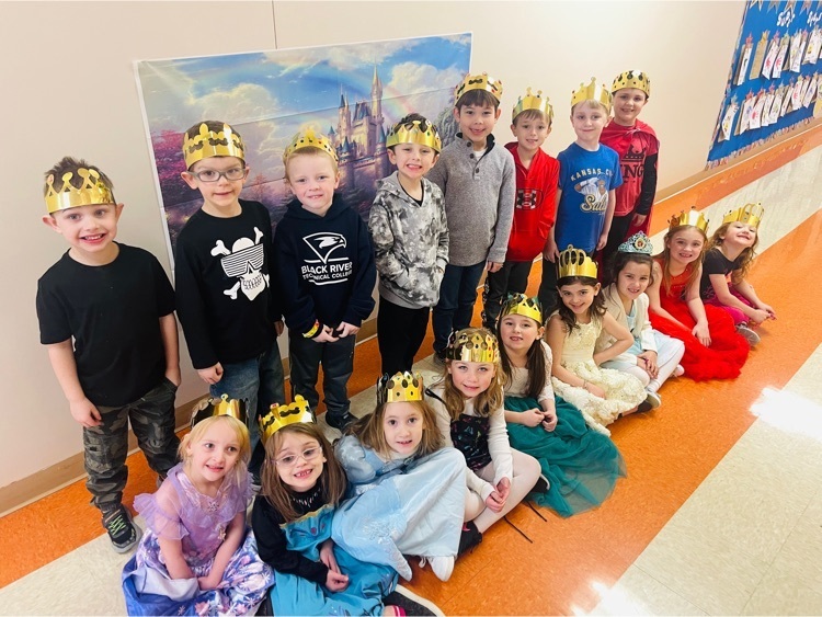 We celebrated the end of our CKLA Kings & Queens Unit, with a Royal Tea Party, today 🤴👸